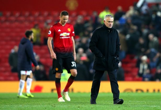 Nemanja Matic - Jose Mourinho calls Man Utd player over summer transfer - Bóng Đá