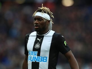 According to the Daily Mail, Wolves are interested in signing Newcastle United winger Allan Saint-Maximin this summer - Bóng Đá