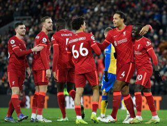 Liverpool lập hàng rào danh dự tiễn