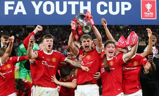 Cầu thủ ấn tượng nhất của đội trẻ M.U trong ngày vô địch FA Youth Cup - Bóng Đá