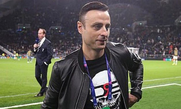 Dimitar Berbatov tells Manchester United boss Ole Gunnar Solskjaer to sign a right back in January  - Bóng Đá