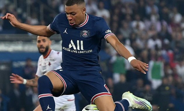 Sau 40 năm, Ligue 1 mới có một cầu thủ như Mbappe - Bóng Đá