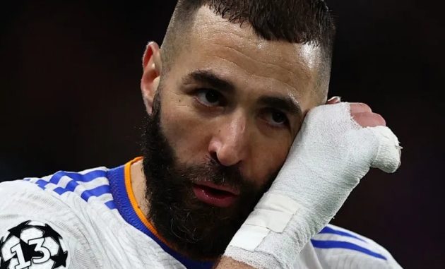 Real Madrid hat-trick hero Benzema almost didn't play against Chelsea as Ancelotti reveals he couldn't find his stadium pass - Bóng Đá