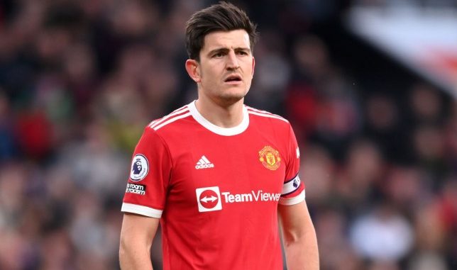 Erik ten Hag confirms ‘great player’ Harry Maguire will stay at Manchester United - Bóng Đá