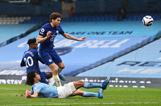 CĐV Chelsea chỉ trích Marcos Alonso - Bóng Đá