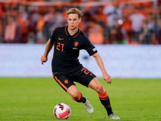 Man Utd have not given up on Frenkie de Jong signing with Erik ten Hag also eager for Christian Eriksen to join - Bóng Đá