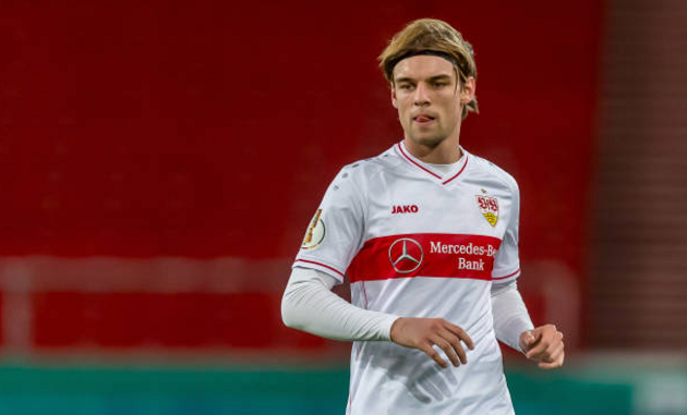 Arsenal, Chelsea and Tottenham all targeting summer move for Stuttgart full-back Borna Sosa - Bóng Đá