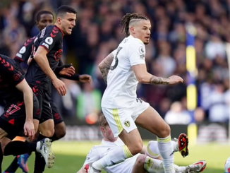 Manchester City agree £45m deal with Leeds United for Kalvin Phillips - Bóng Đá