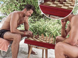Diego Simeone Ruthlessly Trolled For Mistake In Deleted Chess Picture With Son - Bóng Đá