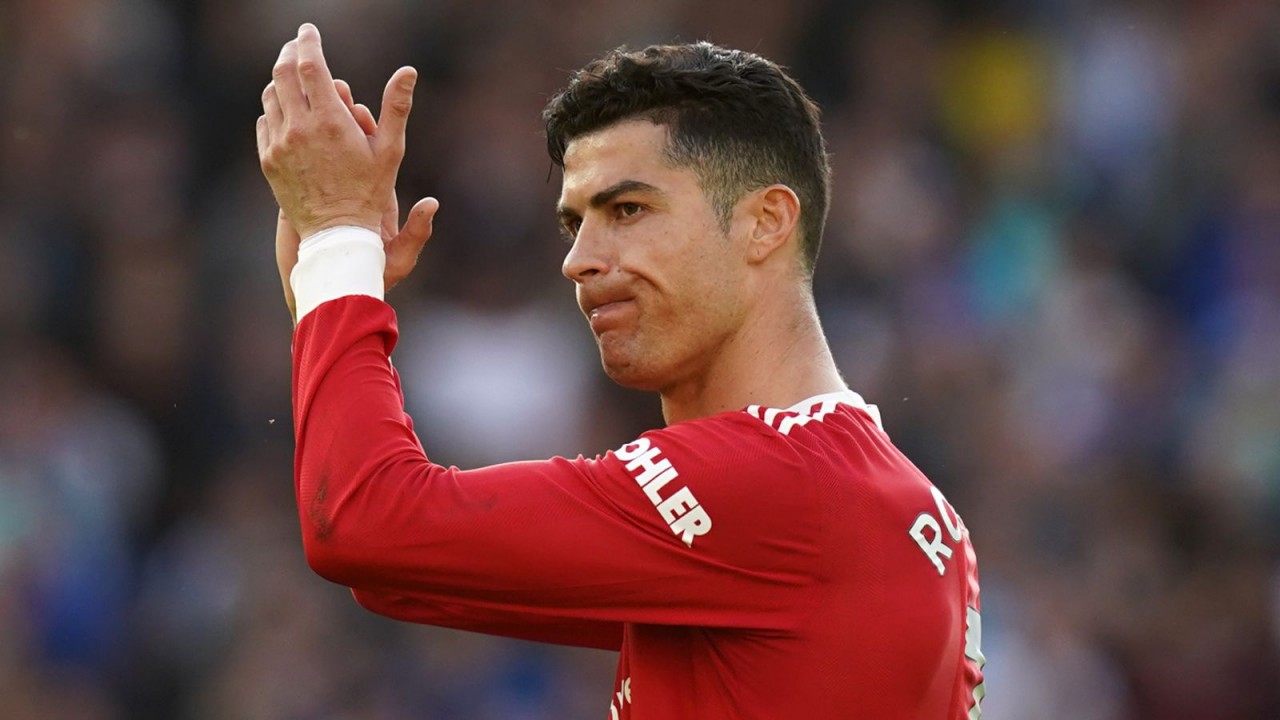 Cristiano Ronaldo 'among 15 Manchester United players to return to training on Monday' - Bóng Đá