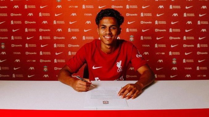 Carvalho ra mắt Liverpool, hạnh phúc nhận số áo của Gerrard - Bóng Đá